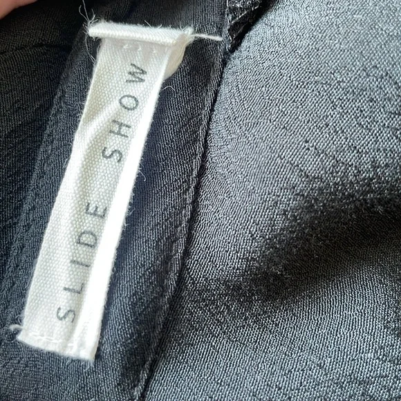 Slideshow Black Top🖤 - Picture 5 of 5